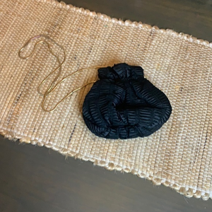 Carolyn Barton Black Purse with‎ Metal Chain